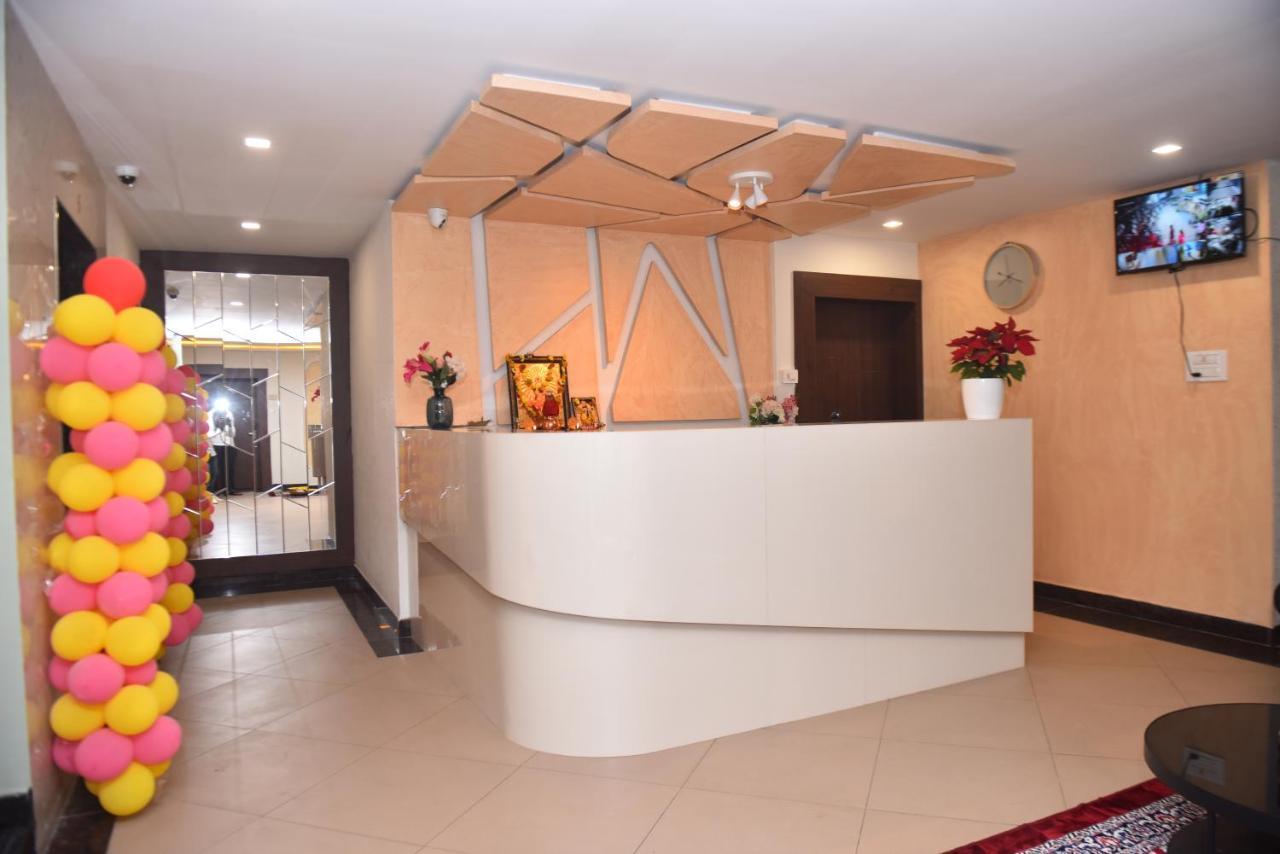 شقة M R Residency Dharwad. المظهر الخارجي الصورة