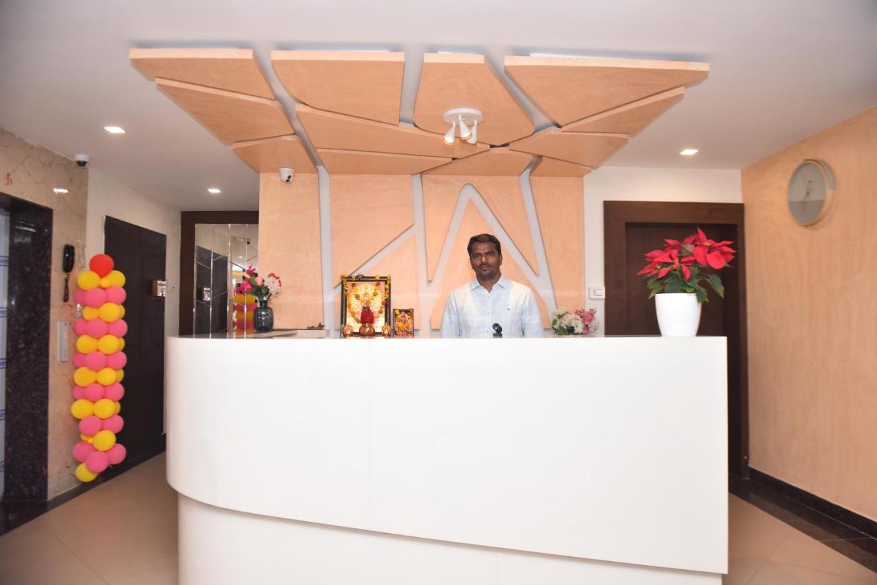 شقة M R Residency Dharwad. المظهر الخارجي الصورة