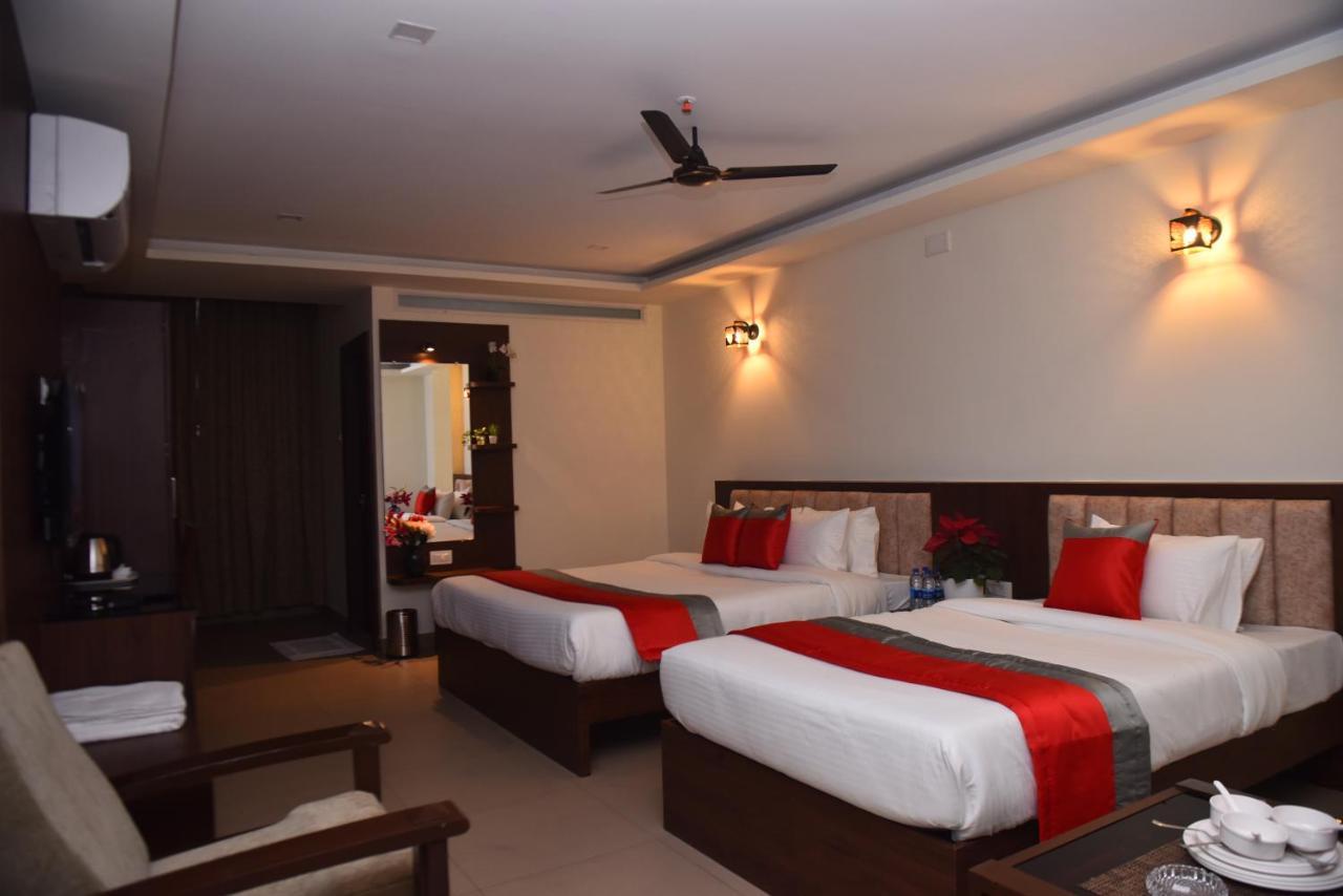 شقة M R Residency Dharwad. المظهر الخارجي الصورة