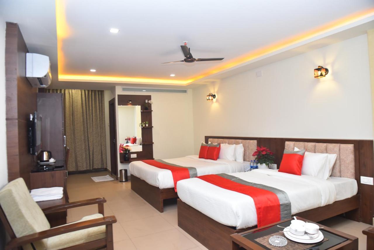 شقة M R Residency Dharwad. المظهر الخارجي الصورة