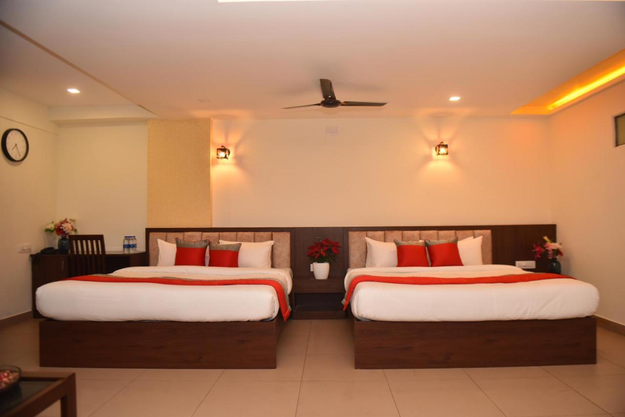 شقة M R Residency Dharwad. المظهر الخارجي الصورة